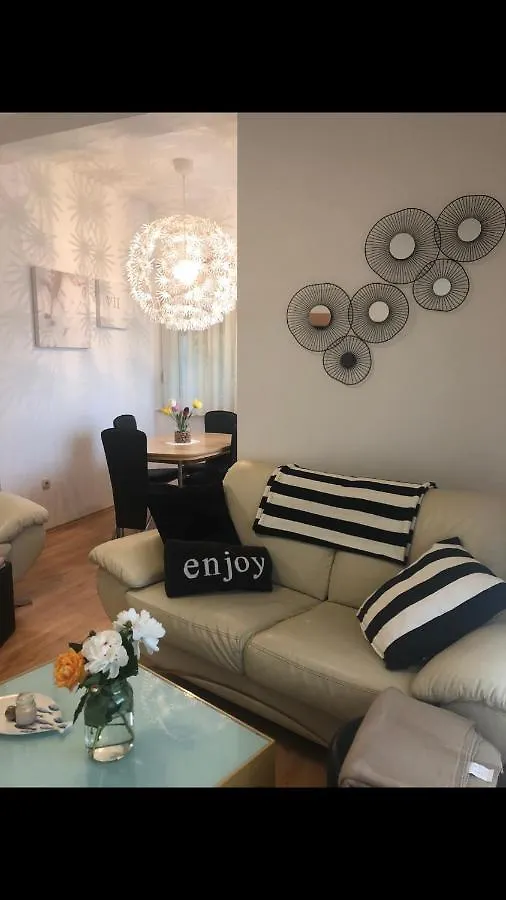 Apartment Natasa Palit