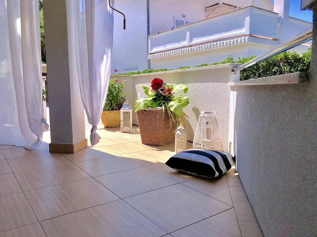 Apartment Natasa Palit